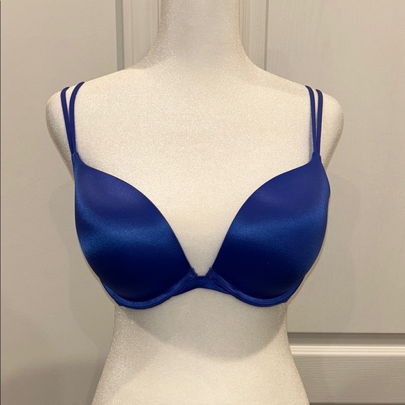 Victoria’s Secret Blue Women's Bra - Picture 1 of 6